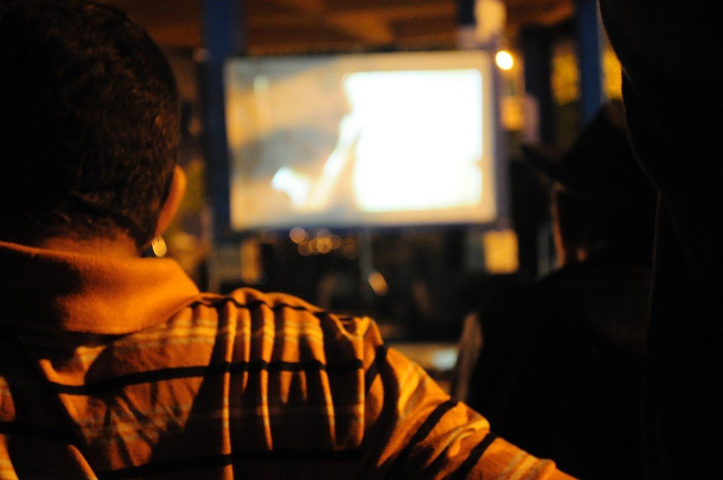 Tela de projeção do Cine Sertão na Arte